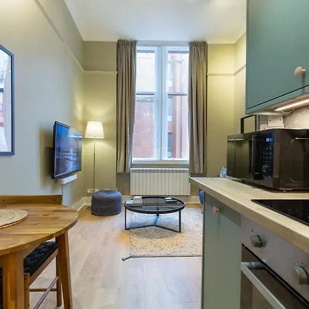 Quiet Centre, King & Sofa Bed *