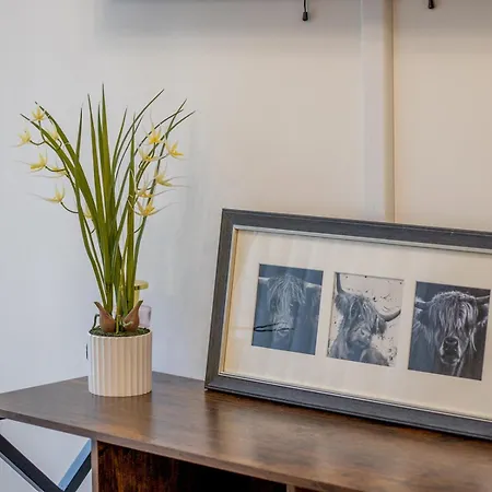 Fabulous Festival Park Private Parking Garden - Pass The Keys Dom wakacyjny