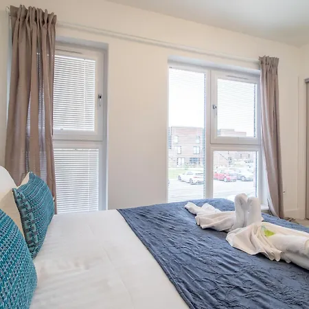 Holiday home Fabulous Festival Park Private Parking Garden Pass The Keys
