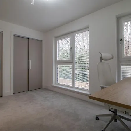 Fabulous Festival Park Private Parking Garden - Pass The Keys *