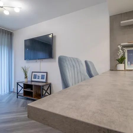 Fabulous Festival Park Private Parking Garden - Pass The Keys Glasgow