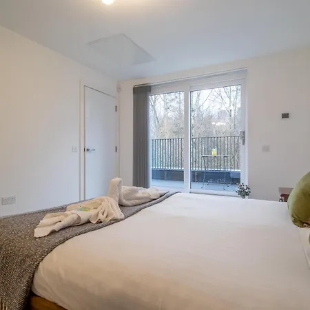 Fabulous Festival Park Private Parking Garden - Pass The Keys Glasgow