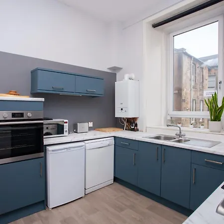 Newly Renovated Flat In Trendy Finnieston * Glasgow