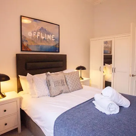 Newly Renovated Flat In Trendy Finnieston