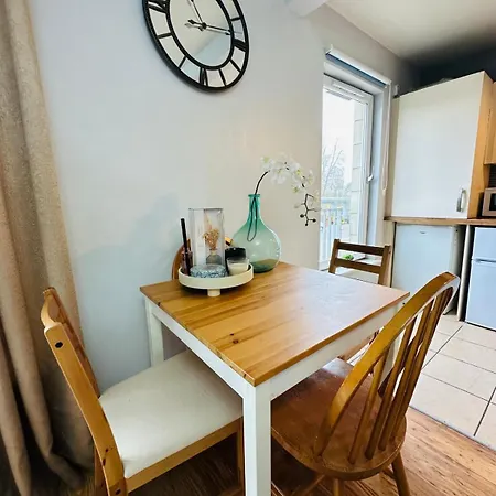 Modern Economy With King Bed Appartement *