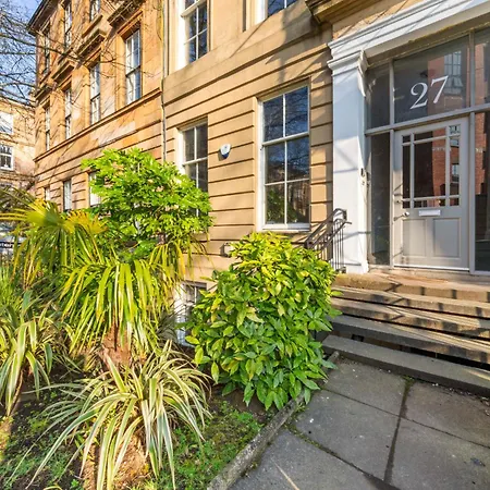 Апартаменты Unique Victorian In *