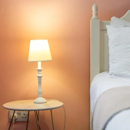 Апартаменты Unique Victorian In