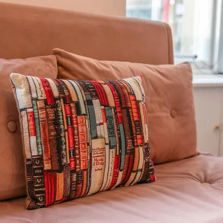 Апартаменты Unique Victorian In