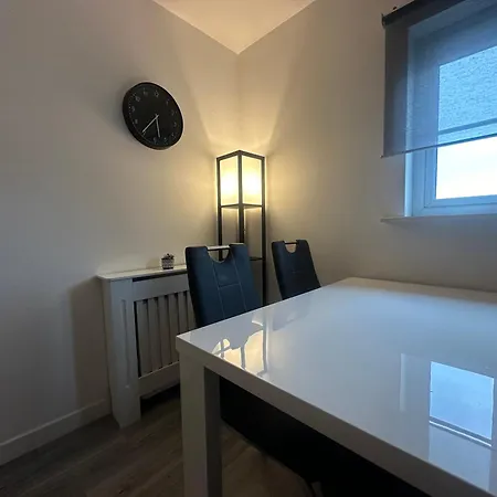 Modern 2br With 2 Bathrooms & Free Parking Apartment *