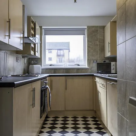 2 Bdr By Caledonia Luxe Short Lets & Serviced Apartment Glasgow
