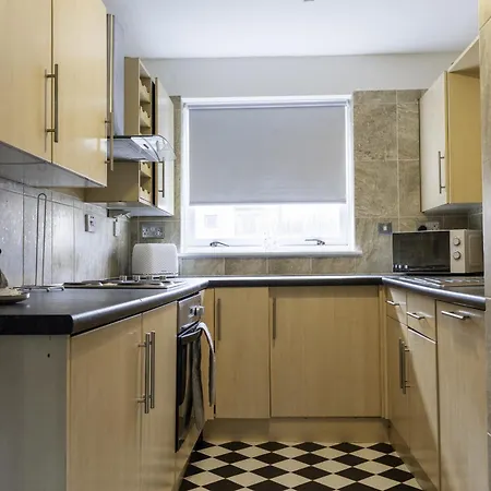 Apartment 2 Bdr By Caledonia Luxe Short Lets & Serviced *