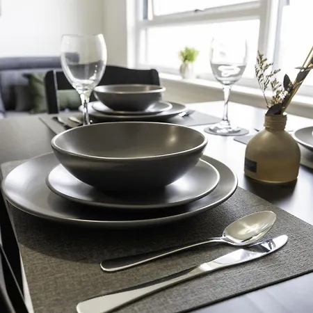 2 Bdr At Caledonia Luxe Short Lets & Serviced Bed and Breakfast *