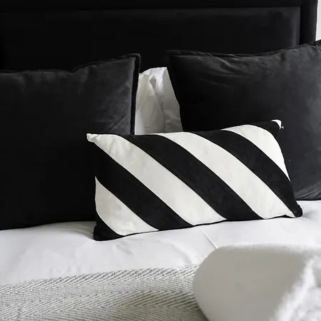 Charlotte Bed & Breakfast Glasgow