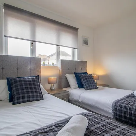 Spacious 2-bed Free Parking & Stadiums * Glasgow