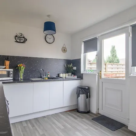 Spacious 2-bed Free Parking & Stadiums * Glasgow