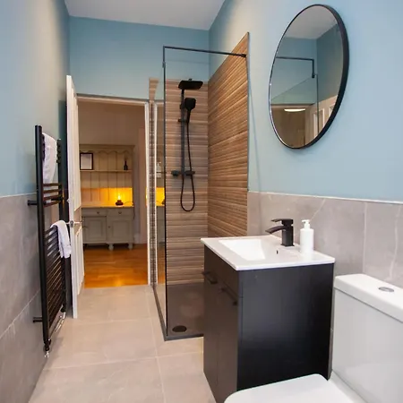 Newly Renovated Flat In Trendy Finnieston Lejlighed