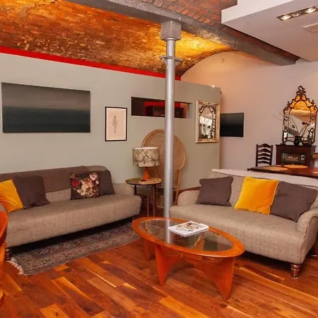 Dom wakacyjny Unique House In Park District *