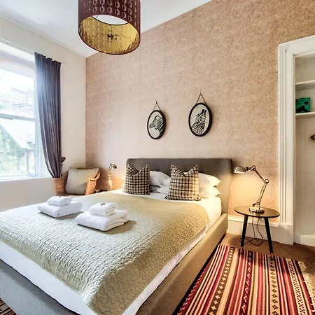 Apartment Maya's Homes Glasgow