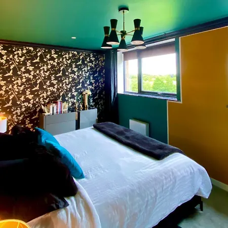 Private Bedroom & Bathroom With Amazing View In Quirky Townhouse Habitación en casa particular