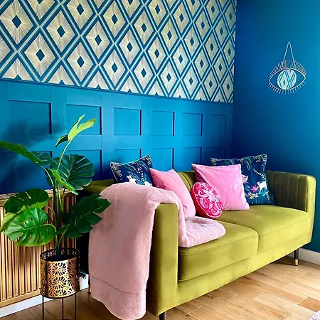 Private Bedroom & Bathroom With Amazing View In Quirky Townhouse * Glasgow
