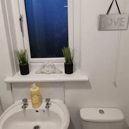 Glasgow-maryhill, 2 Bed With Parking Casa de Férias