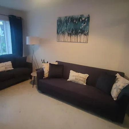 Glasgow-maryhill, 2 Bed With Parking *