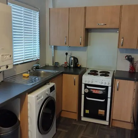 Glasgow-maryhill, 2 Bed With Parking