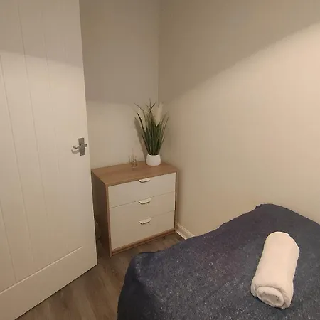 Glasgow-maryhill, 2 Bed With Parking Semesterbostad