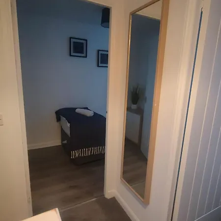 Дом отдыха Glasgow-maryhill, 2 Bed With Parking Глазго