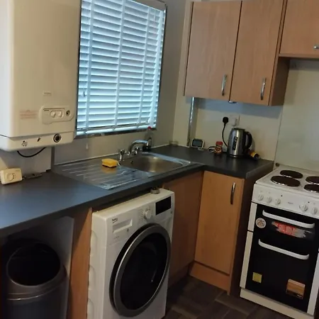Glasgow-maryhill, 2 Bed With Parking *