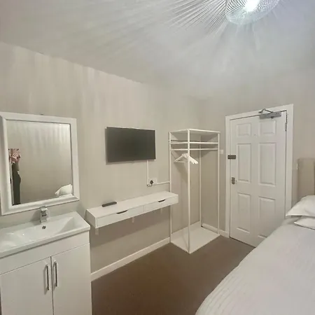 Отель Crookston Глазго