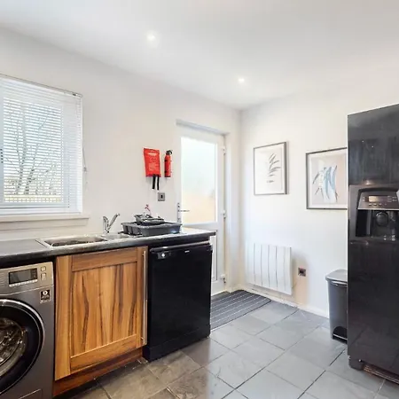 Дом отдыха Cairn Introduces Mavisbank Gardens - Where Homely Charm Meets Modern Living Глазго