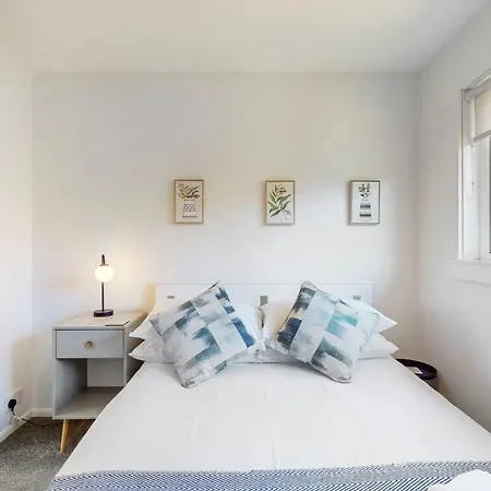 Cairn Introduces Mavisbank Gardens - Where Homely Charm Meets Modern Living Semesterbostad