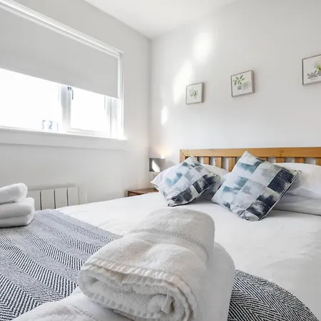 Semesterbostad Cairn Introduces Mavisbank Gardens - Where Homely Charm Meets Modern Living Glasgow