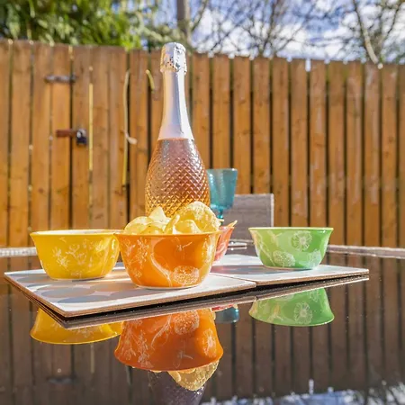 Semesterbostad Cairn Introduces Mavisbank Gardens - Where Homely Charm Meets Modern Living *