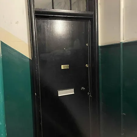 Daire Scotstoun 1 Bed Flat