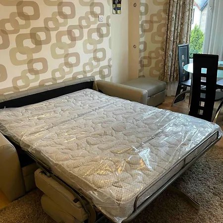 Scotstoun 1 Bed Flat Glasgow