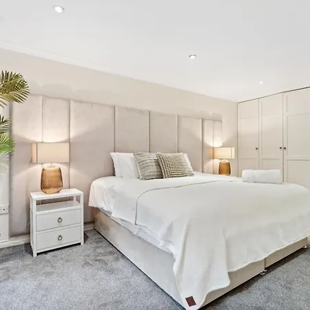 Timeless 5 Bed Duplex Flat *