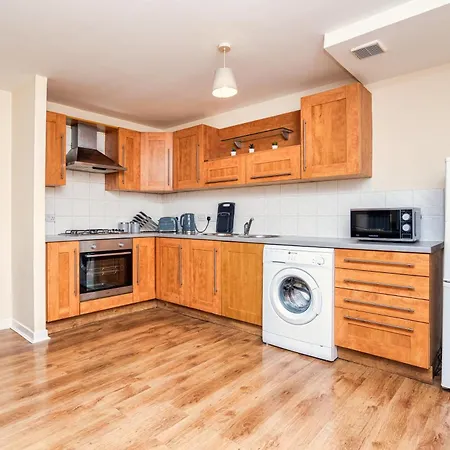 Lägenhet 2bed Apartment-city Centre *