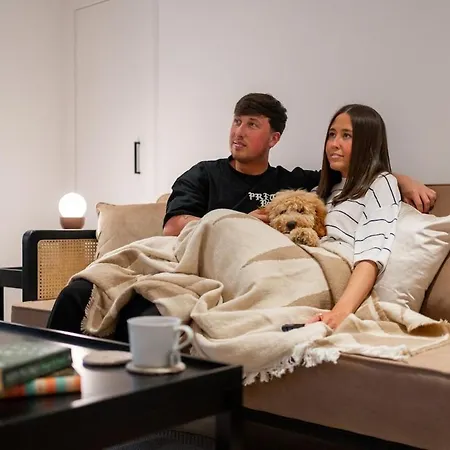 Апартаменты Hamilton - Private Main Door 1br *