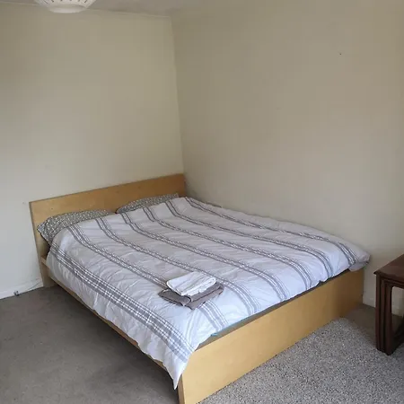 Private West End Guest house *
