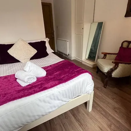 Wonderful 3 Bed West End Flat * グラスゴー