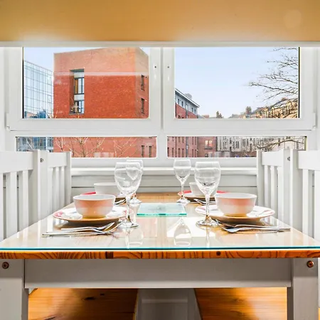 Stylish Flat Near Merchant *