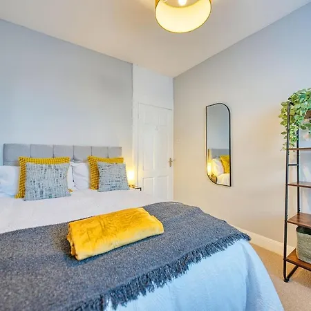 3-bed Flat Free Parking 10 Mins To Centre Appartement *