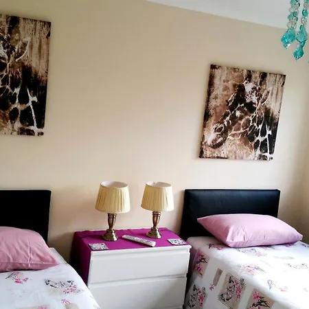 4 Bedroom Duplex - 6 Beds - Free Parking * Глазго