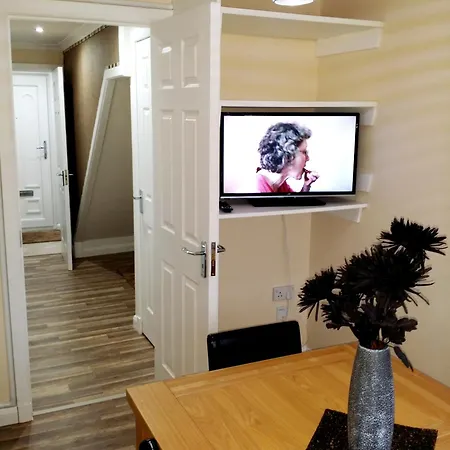 Апартаменты 4 Bedroom Duplex - 6 Beds - Free Parking *