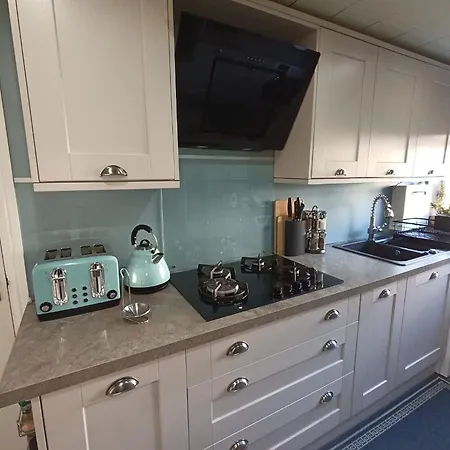 Homestay Double In Riverside - B *