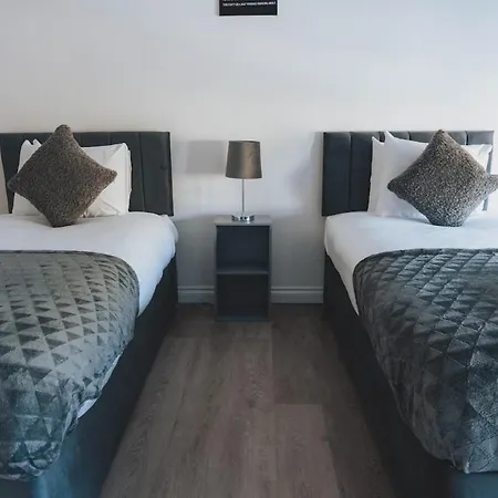 Stylish 3br By Hampden No 161 With Free Parking Lägenhet *