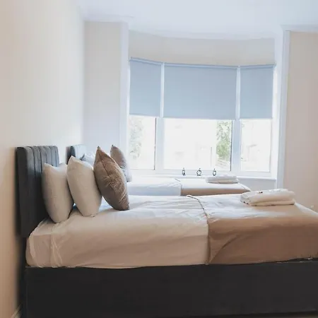 Stylish 3br Near Hampden No 264 With Free Parking غلاسغو