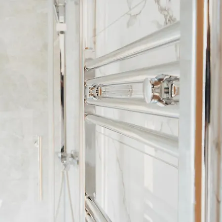 Stylish 3br Near Hampden No 29 With Free Parking Апартаменты